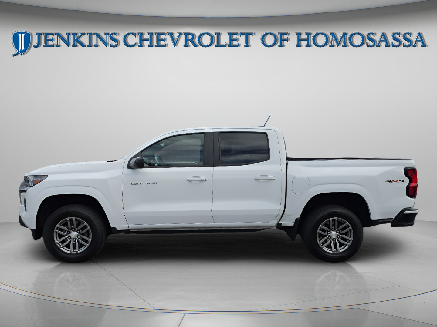 Used 2023 Chevrolet Colorado LT w/ LT Convenience Package II AWD/4WD image 9