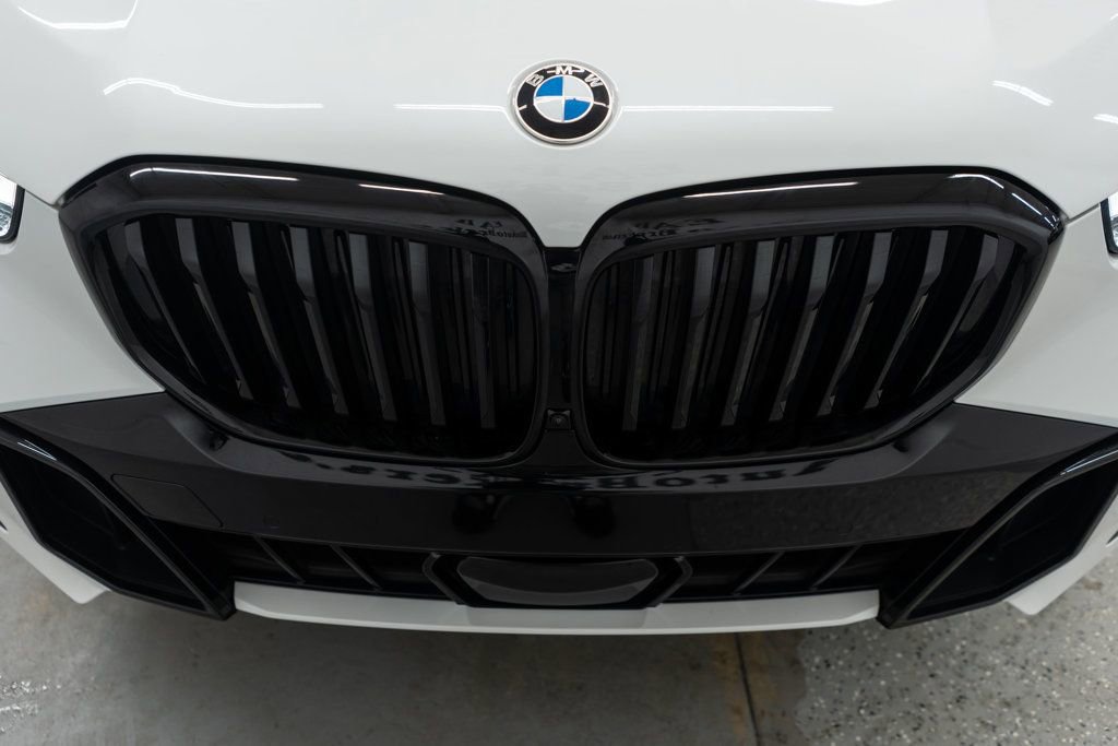 Used 2025 BMW X5 xDrive40i w/ M Sport Package w/ M Sport Package AWD/4WD image 50