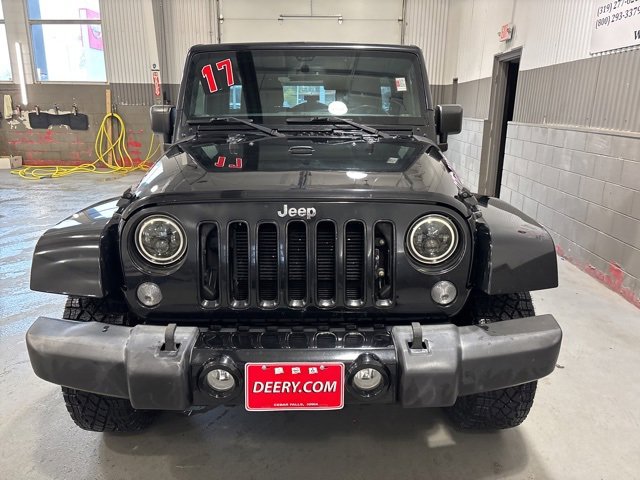 Used 2017 Jeep Wrangler Unlimited Sahara image 4