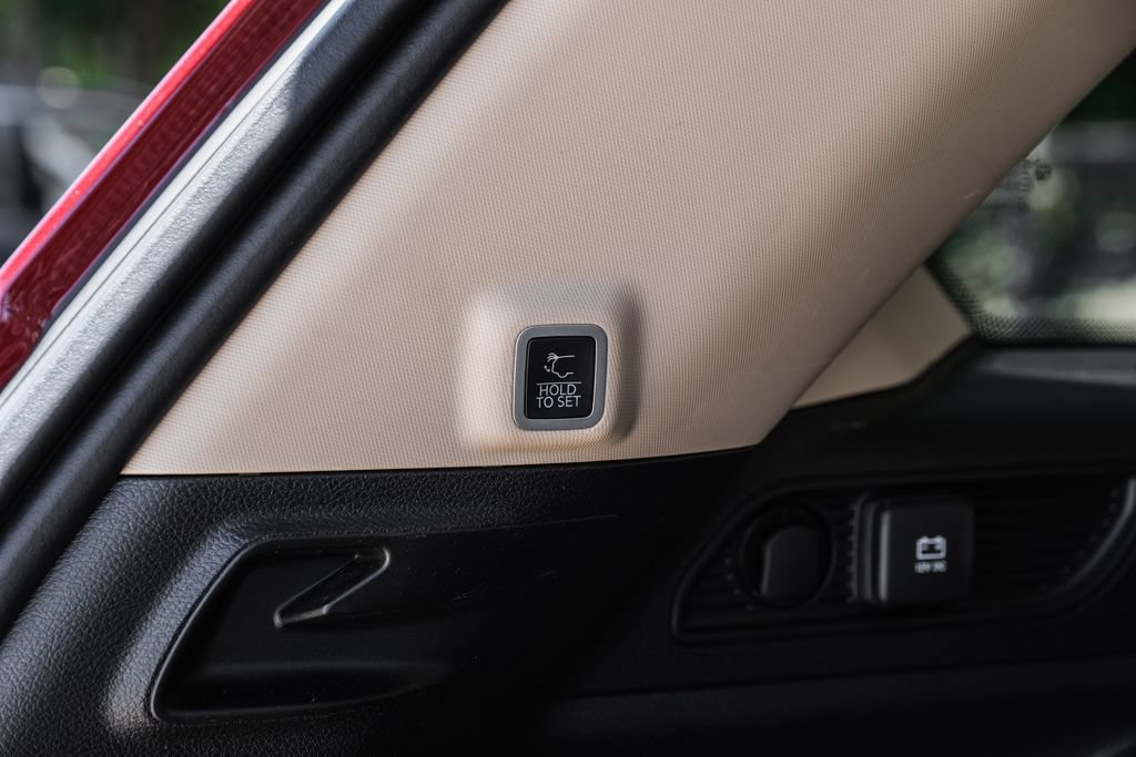 Used 2022 Jeep Grand Cherokee Limited RWD image 66