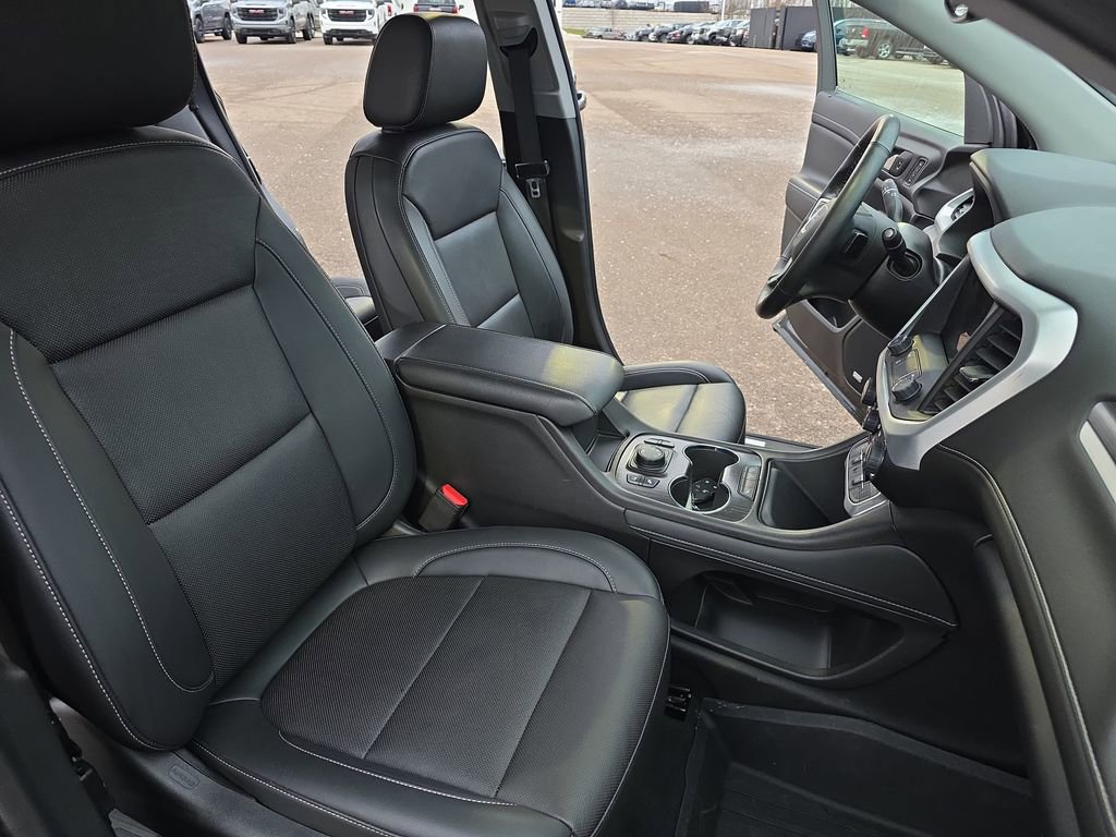 Certified 2023 GMC Acadia SLT w/ Preferred Package image 10