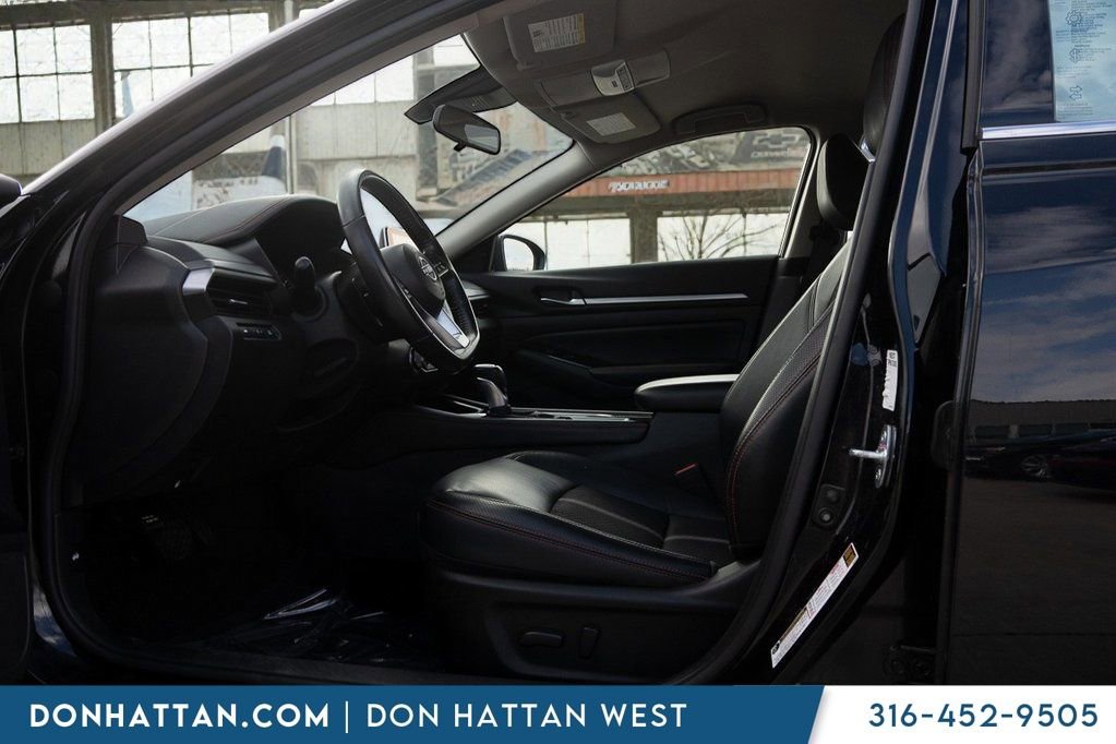 Used 2024 Nissan Altima 2.5 SR image 3