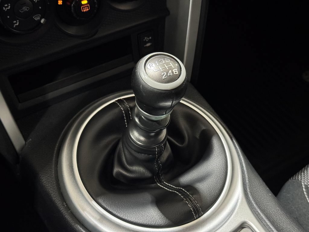Used 2019 Toyota 86 RWD image 15