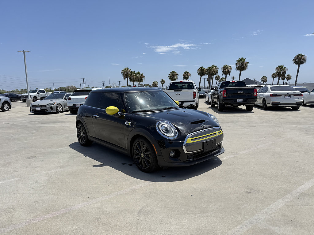 Used 2020 MINI Cooper SE w/ 6.5" Touchscreen Package FWD image 2