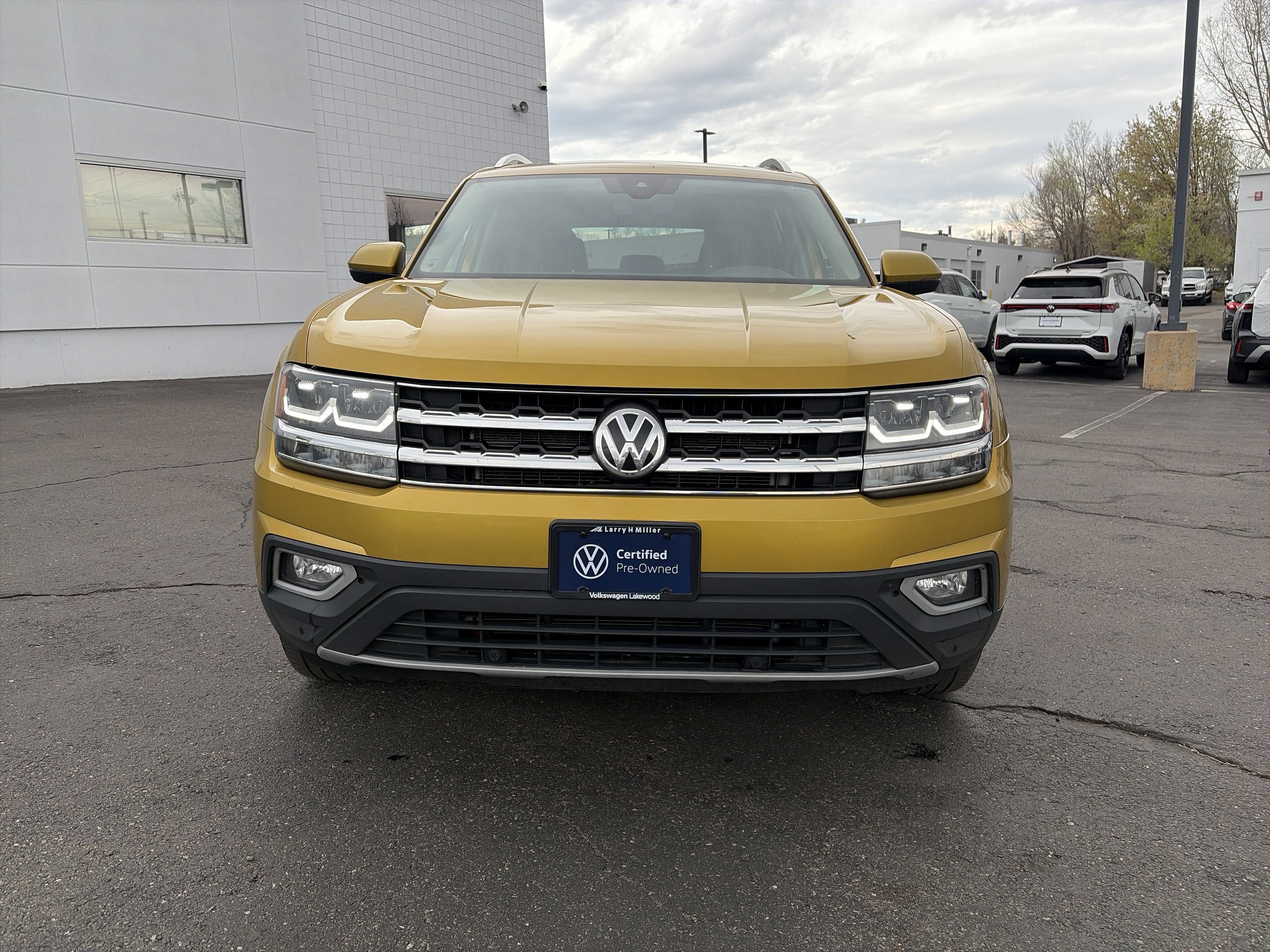 Used 2018 Volkswagen Atlas SEL image 2