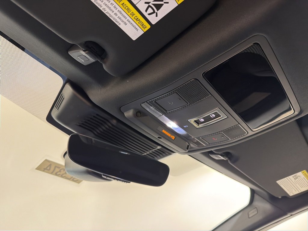 New 2026 Land Rover Discovery Sport Landmark image 18