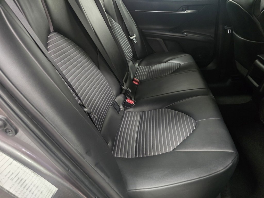 Used 2024 Toyota Camry SE image 17