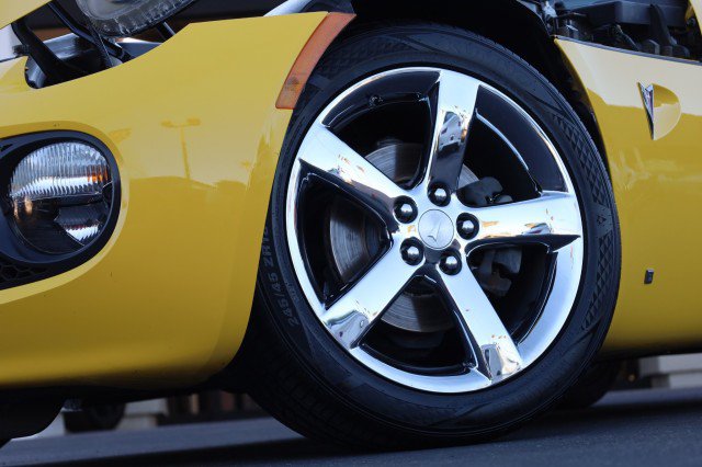Used 2008 Pontiac Solstice GXP w/ Premium Package RWD image 40