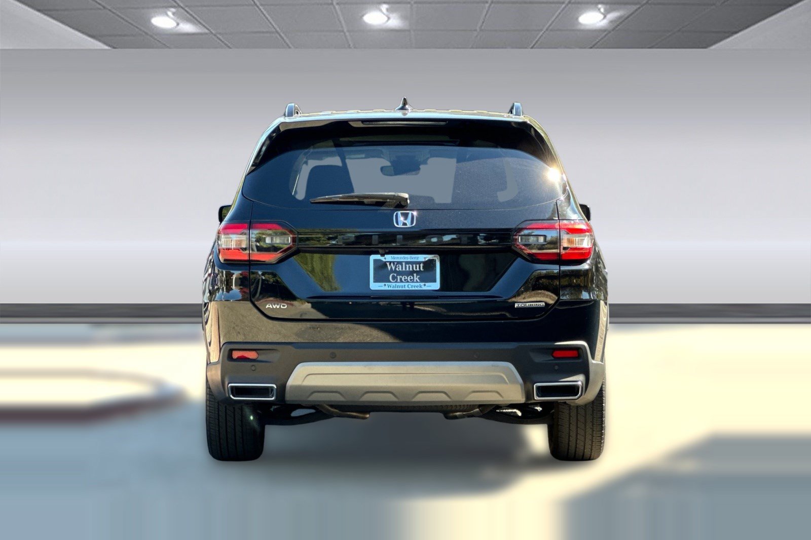 Used 2024 Honda Pilot Touring image 9