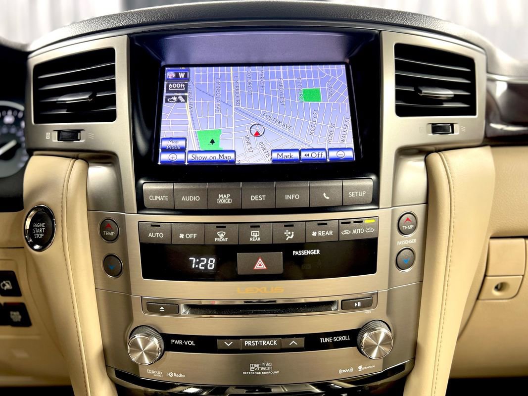 Used 2013 Lexus LX 570 4WD w/ Luxury Pkg image 34