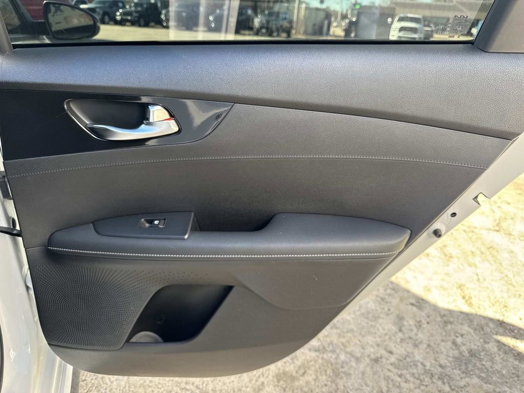 Used 2024 Kia Forte GT-Line w/ GT-Line Premium Package image 20