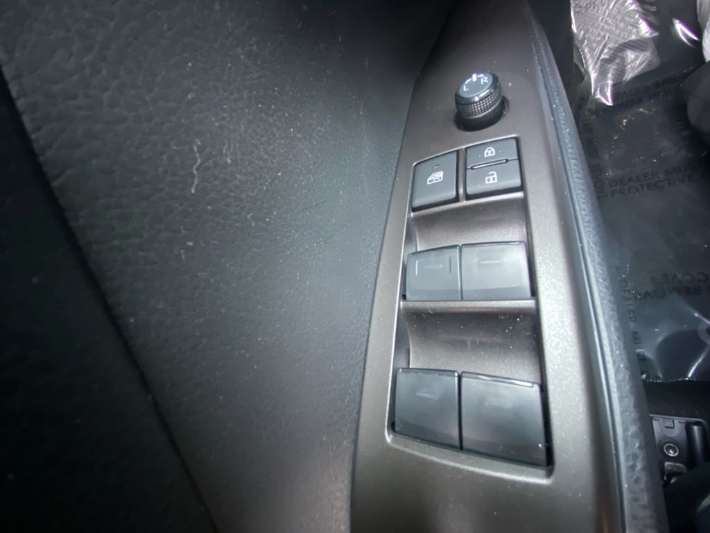 Used 2024 Toyota Camry SE image 17