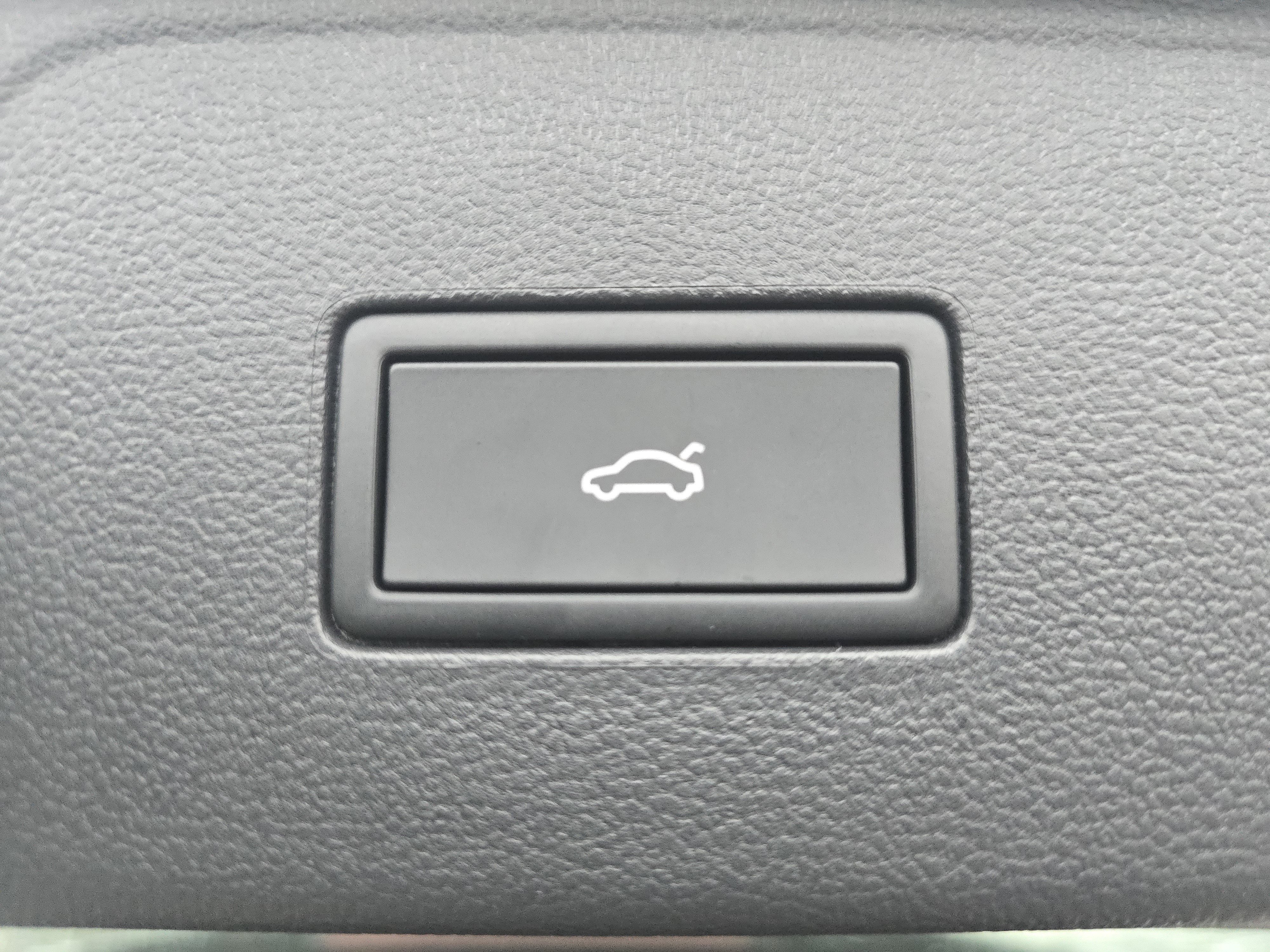 New 2026 Volkswagen Atlas SEL image 16