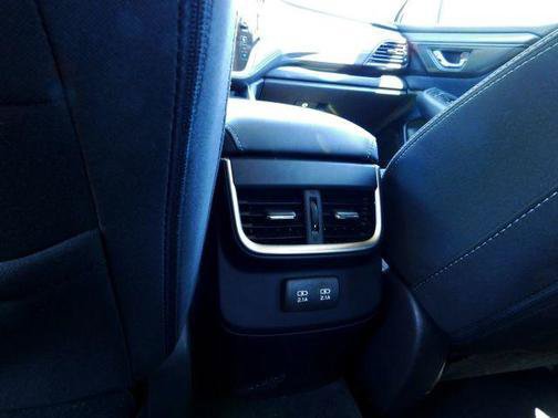 Used 2022 Subaru Legacy Premium AWD/4WD image 12