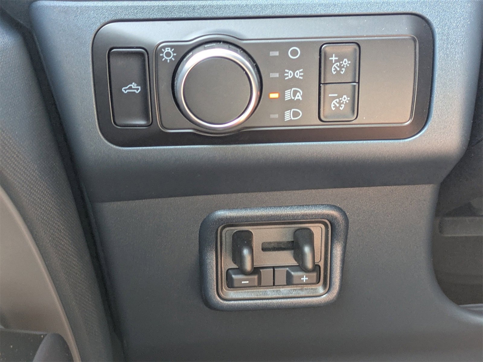 New 2025 Ford Maverick XL w/ 4K Tow Package image 24