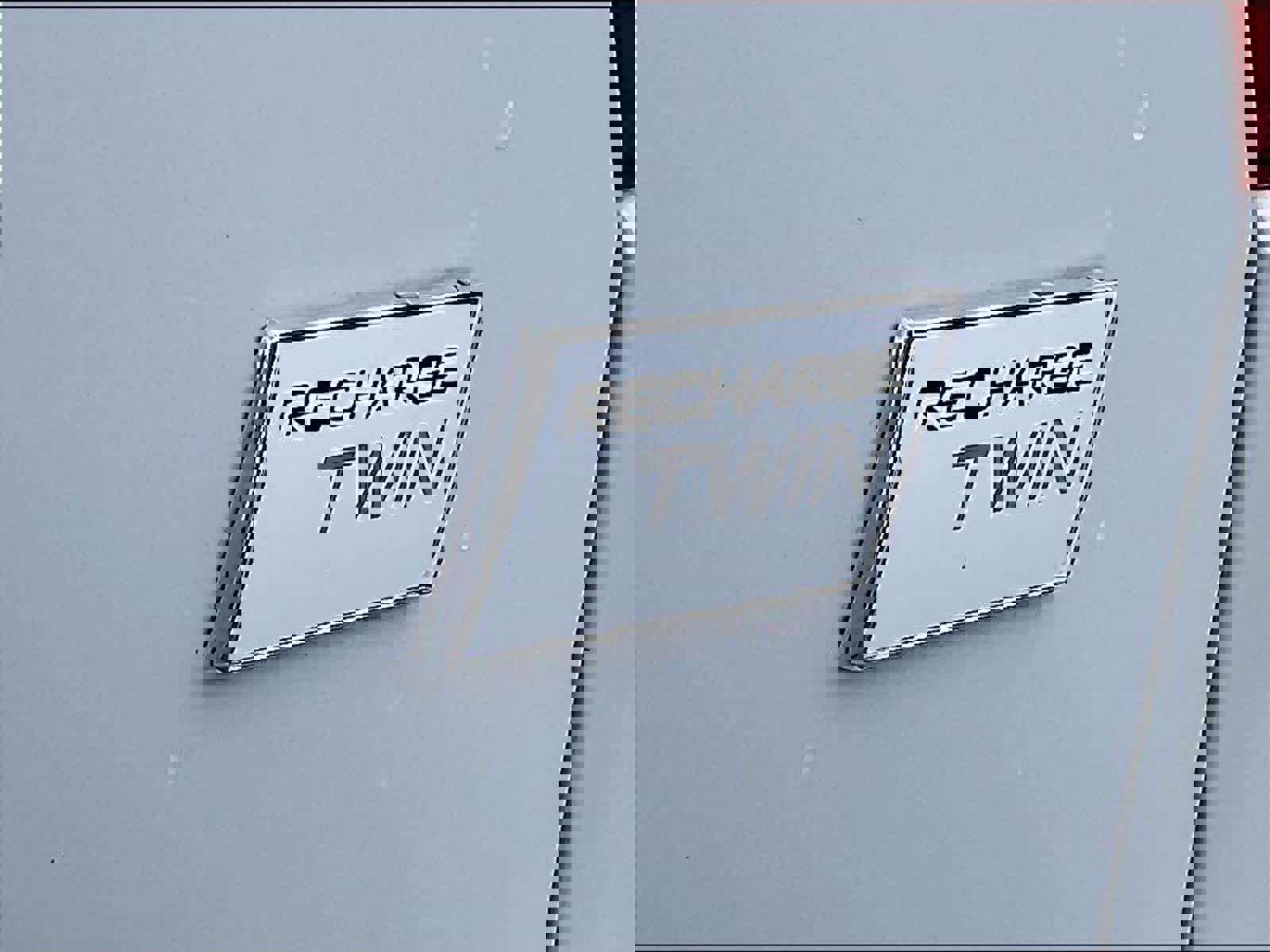 Used 2023 Volvo XC40 Recharge Core w/ Protection Package Premier image 11