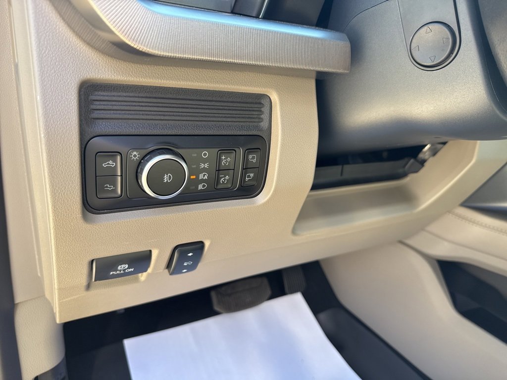 New 2026 Ford F450 Platinum image 13