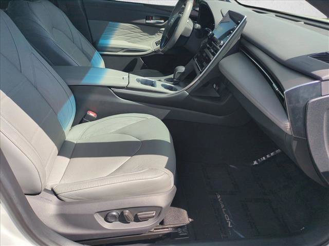 Used 2020 Toyota Avalon Limited w/ Advanced Safety Package image 21