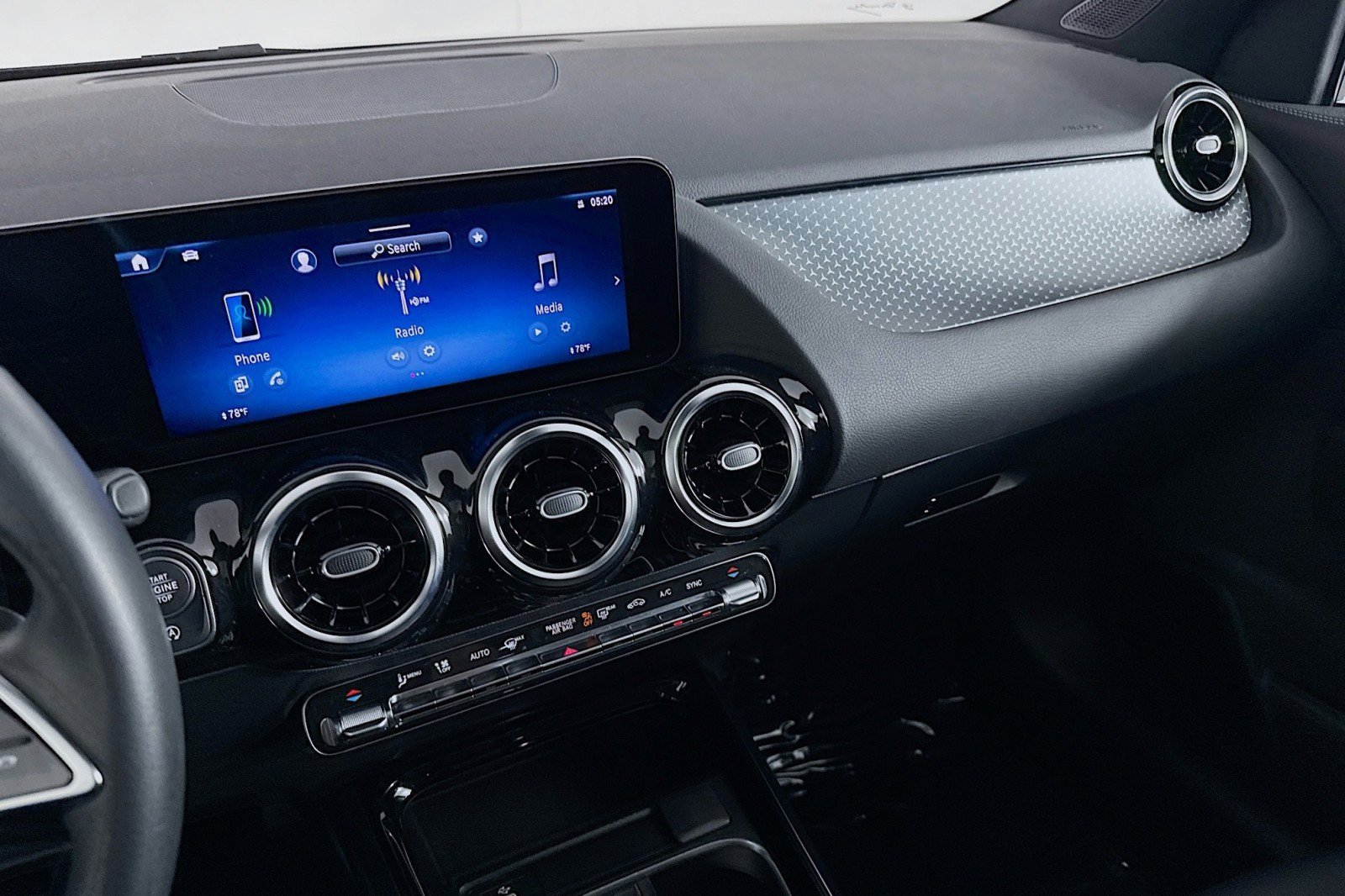 Certified 2026 Mercedes-Benz GLA 250 image 19