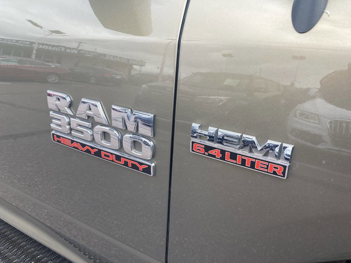 Used 2014 RAM 3500 Tradesman w/ Chrome Appearance Group image 5