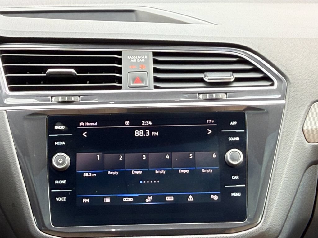 Used 2024 Volkswagen Tiguan SE R-Line AWD/4WD image 14