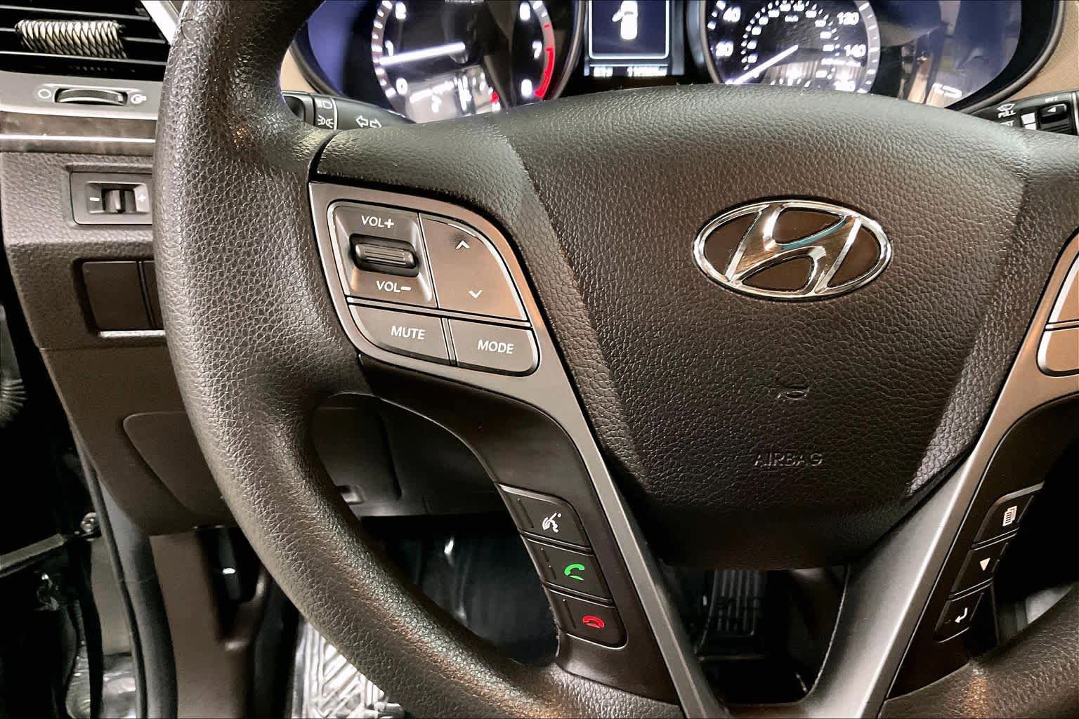 Used 2017 Hyundai Santa Fe Sport w/ Cargo Package AWD/4WD image 23