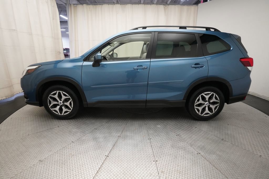 Certified 2023 Subaru Forester Premium image 26