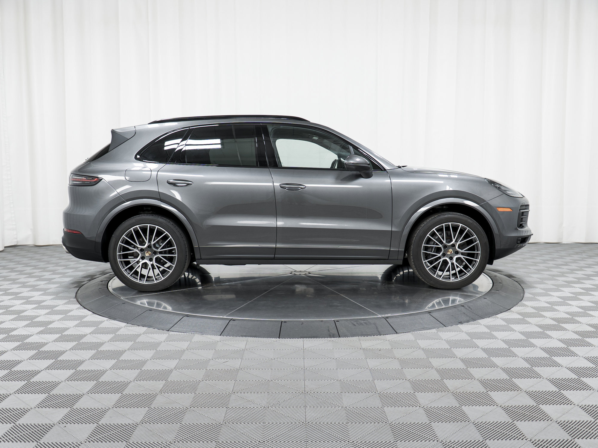 Certified 2023 Porsche Cayenne image 8