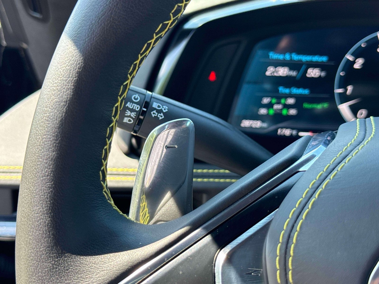 Used 2023 Chevrolet Corvette Stingray Premium Cpe w/ Stealth Interior Trim Package RWD image 19