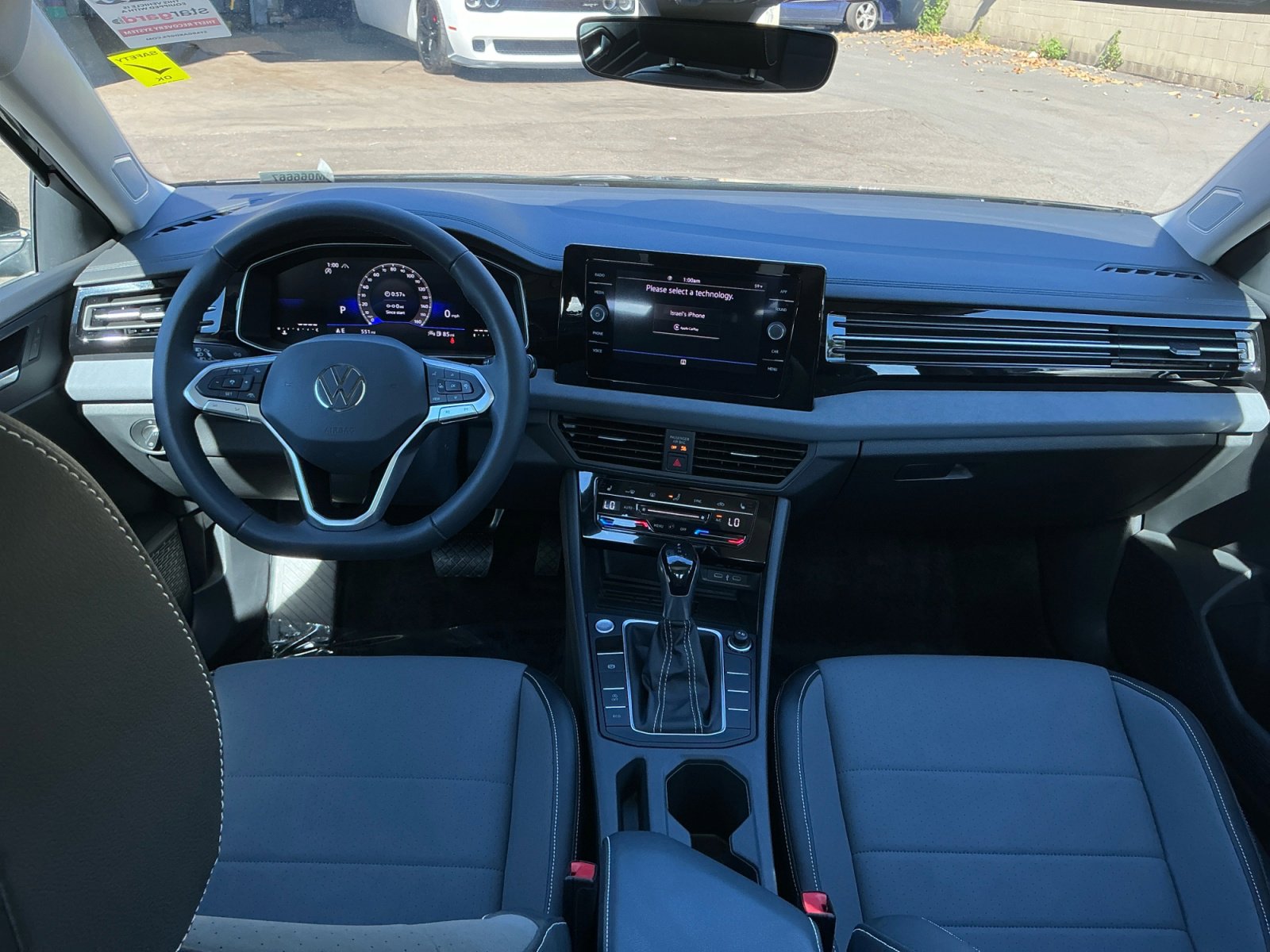 Used 2025 Volkswagen Jetta SE w/ Sunroof Package image 16