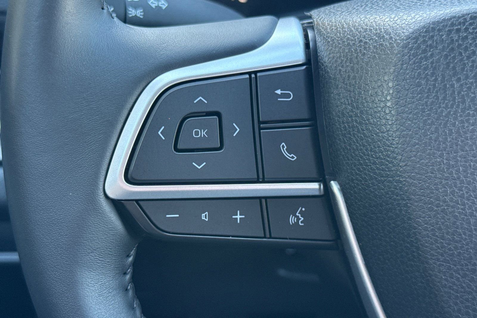 Certified 2025 Toyota Grand Highlander AWD image 28