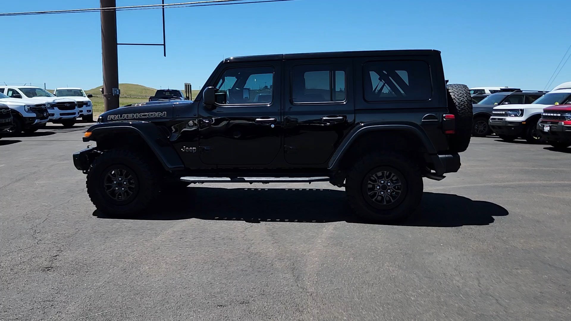 Used 2023 Jeep Wrangler Unlimited Rubicon 392 w/ Trailer Tow Package AWD/4WD image 2