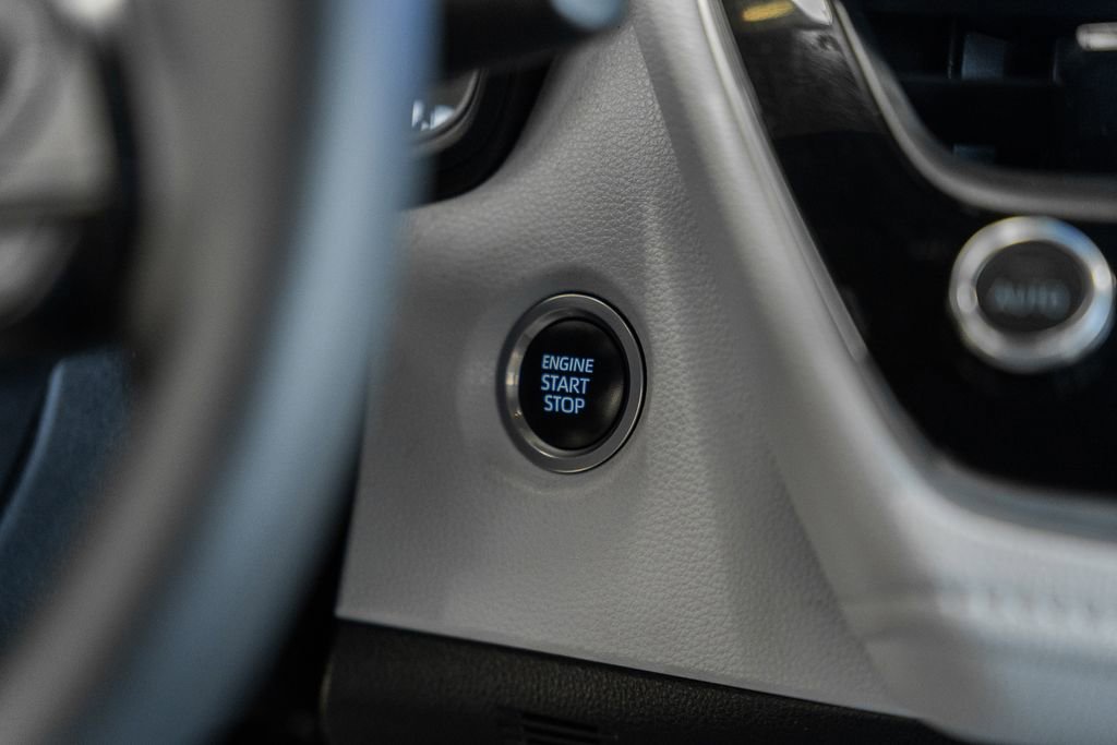 Used 2024 Toyota Corolla SE w/ SE Convenience Package image 20