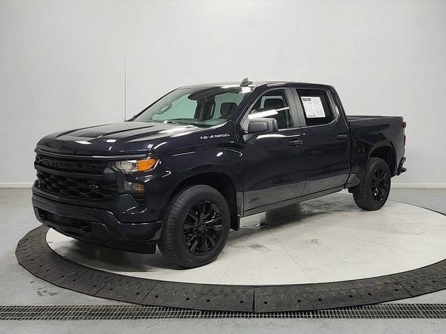 Used 2022 Chevrolet Silverado 1500 Custom RWD image 3