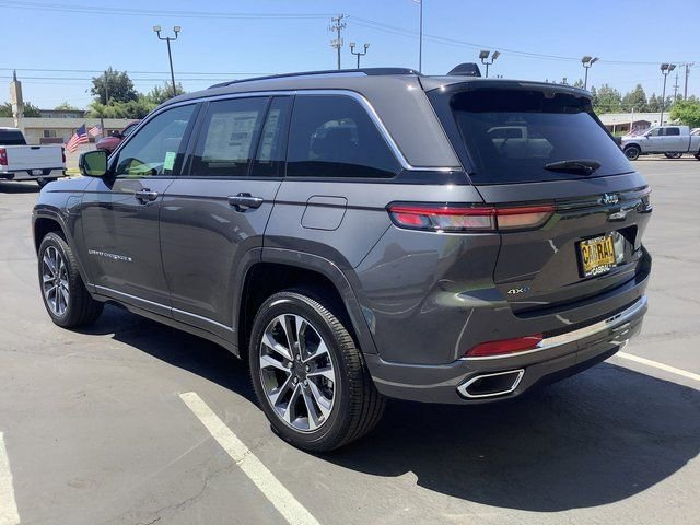 New 2023 Jeep Grand Cherokee Overland w/ Luxury Tech Group IV AWD/4WD image 23