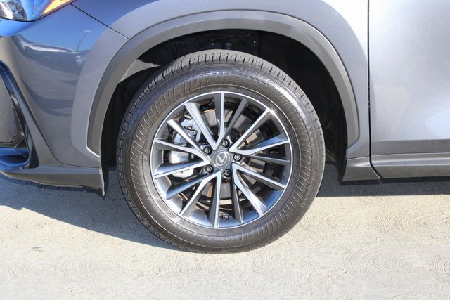 Certified 2025 Lexus NX 350 AWD image 4
