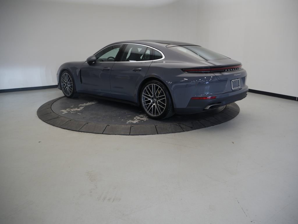 Certified 2025 Porsche Panamera 4 image 3