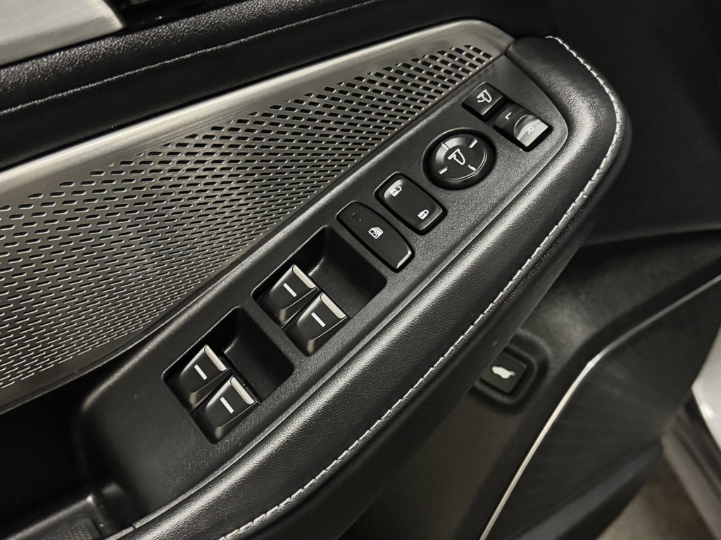 Used 2024 Acura MDX SH-AWD w/ Technology Package image 13