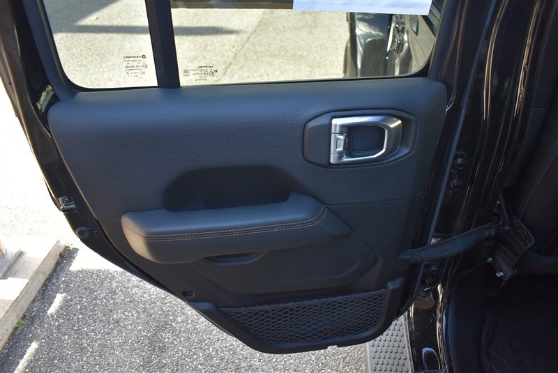 Used 2021 Jeep Wrangler Unlimited Sahara image 21