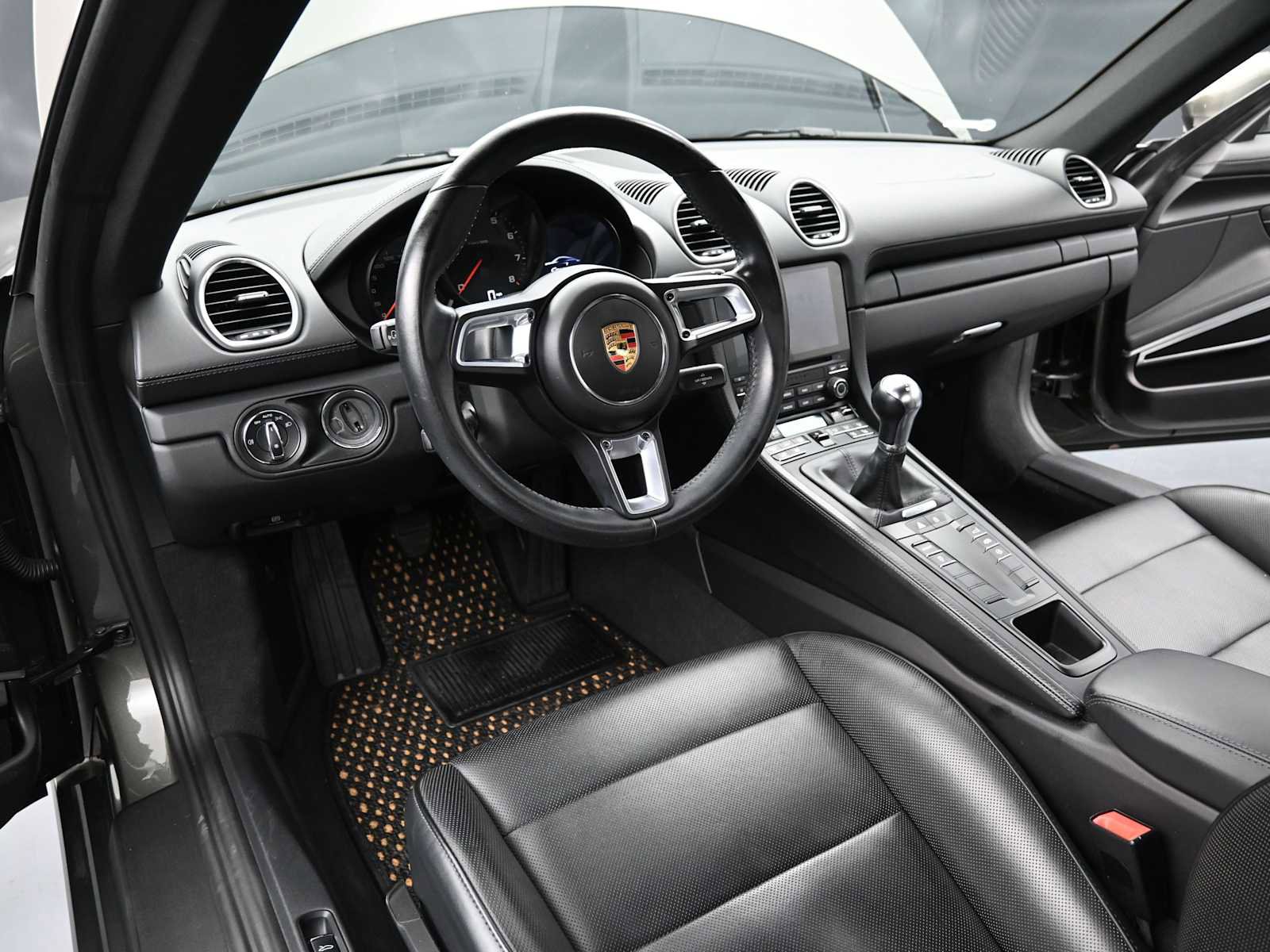 Certified 2022 Porsche 718 Cayman image 4