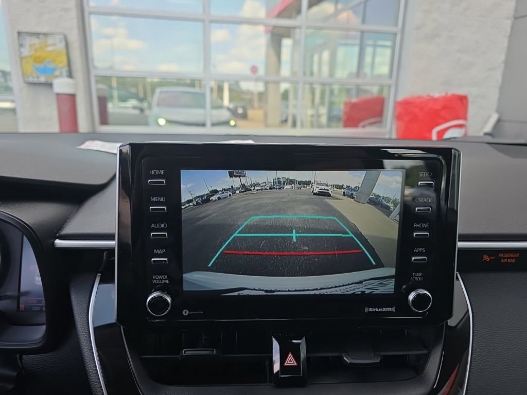 Used 2021 Toyota Corolla LE FWD image 18