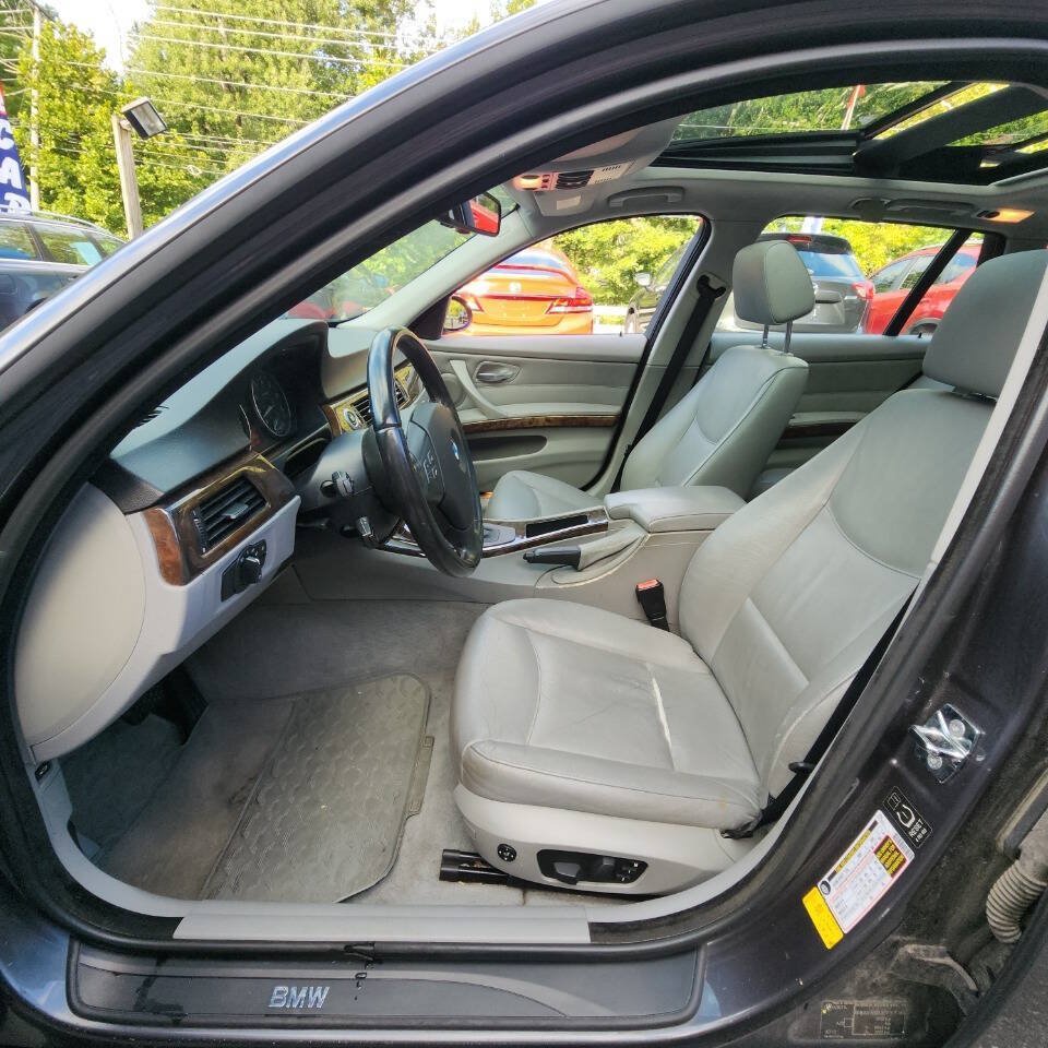 Used 2007 BMW 328i Wagon RWD image 9