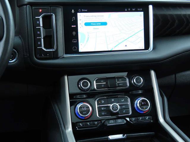 Used 2023 GMC Yukon XL Denali w/ Denali Reserve Package image 29