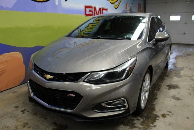 Used 2017 Chevrolet Cruze Premier w/ Premier True North Edition FWD image 9