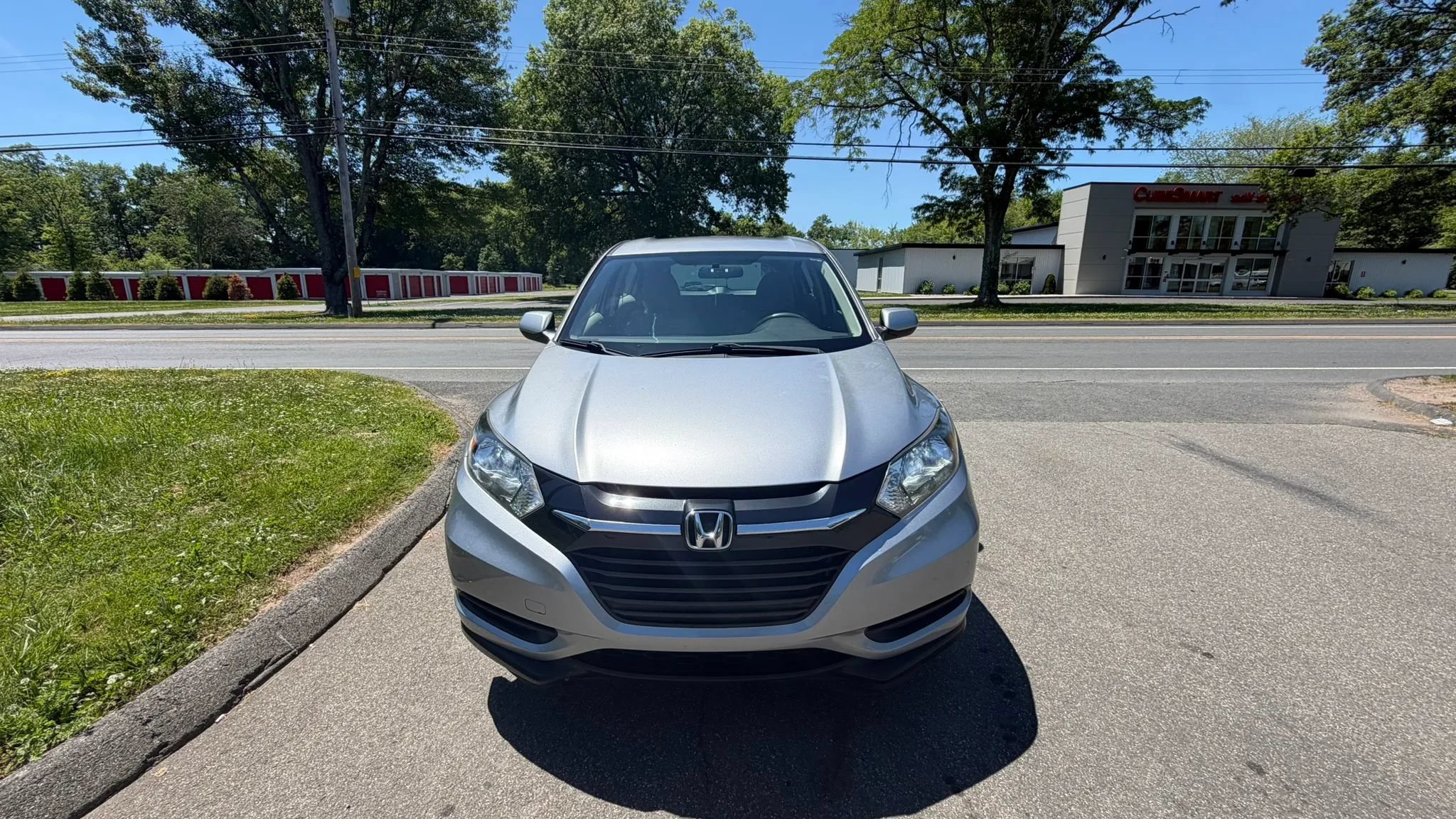 Used 2018 Honda HR-V LX image 8