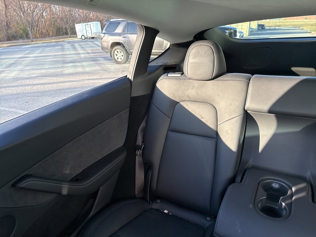 Used 2024 Tesla Model Y Long Range image 24