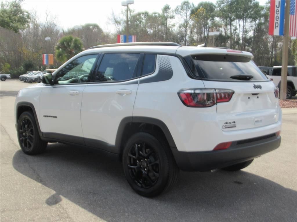New 2026 Jeep Compass Latitude AWD/4WD image 4