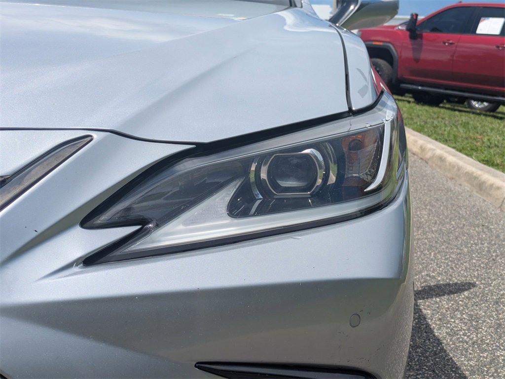 Used 2023 Lexus ES 350 F Sport w/ Accessory Package (Z1) image 13