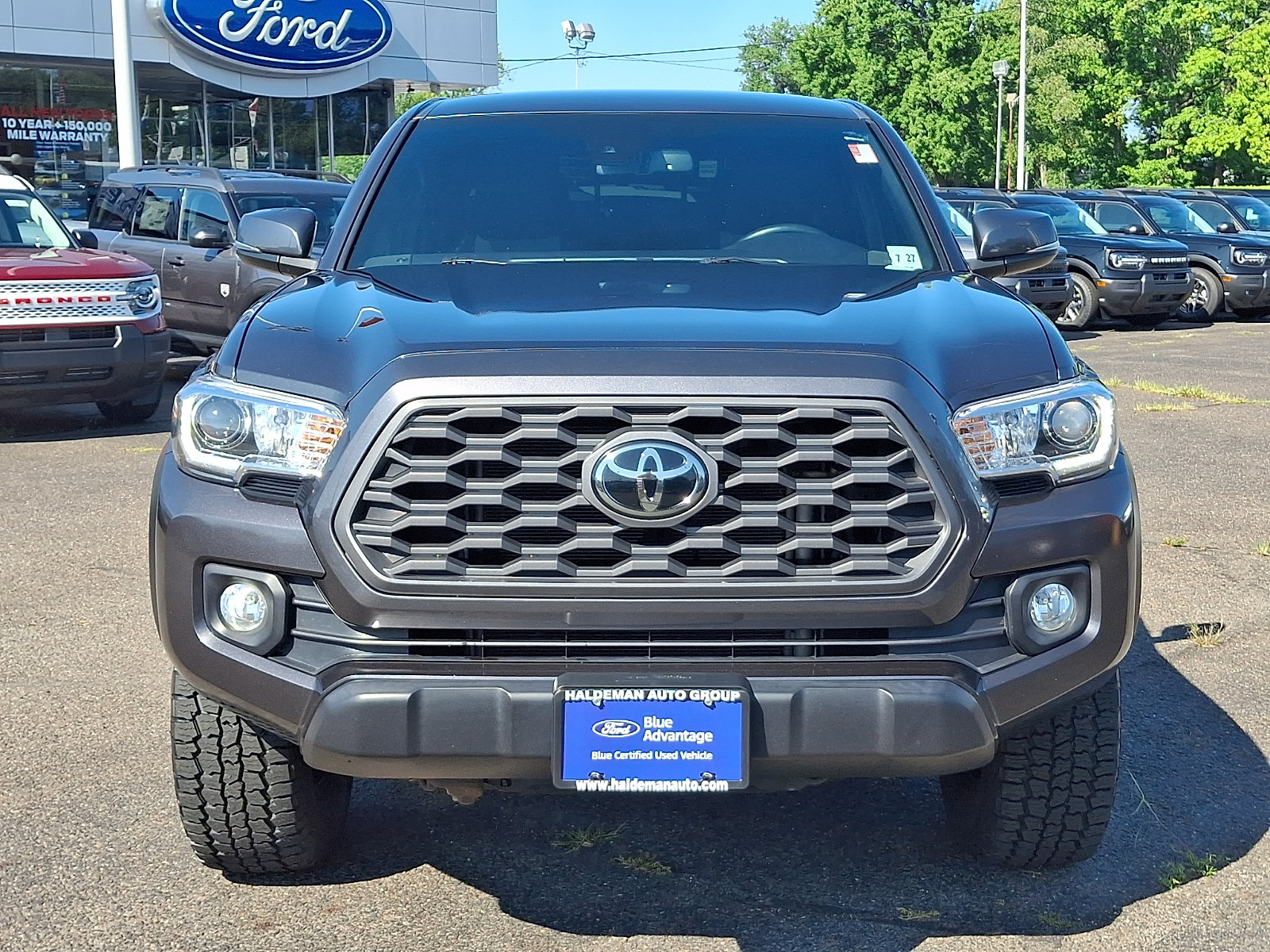 Used 2022 Toyota Tacoma TRD Off-Road AWD/4WD image 2