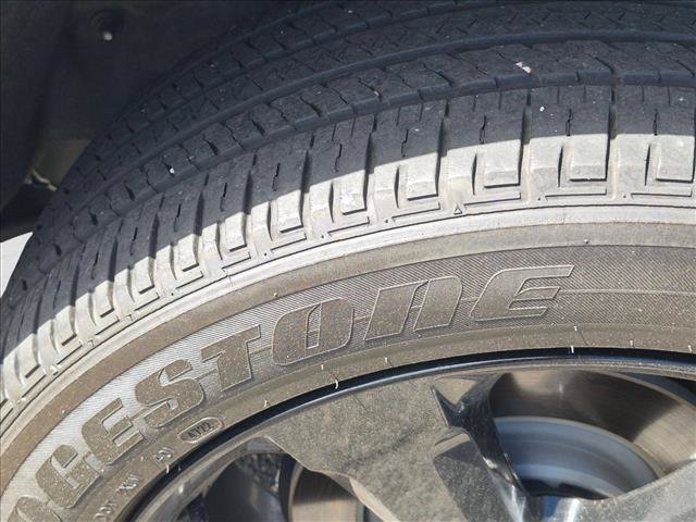 Used 2023 Jeep Grand Cherokee Altitude AWD/4WD image 12